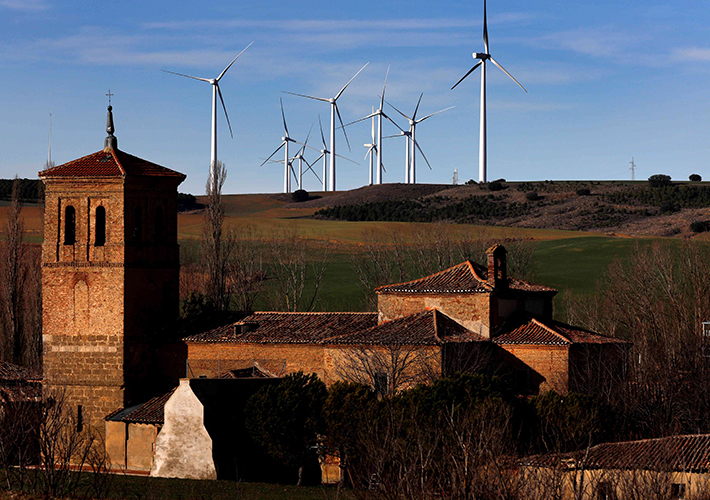 Foto Iberdrola acelera sus inversiones en renovables en Castilla y León para la transformación verde de la comarca de Velilla  .